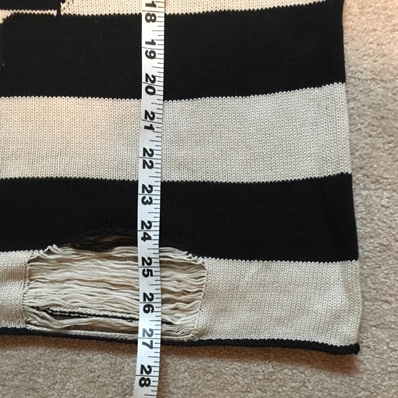 💥LAST ONE!💥IRON FIST distressed skull sweater - Picture 4 of 7